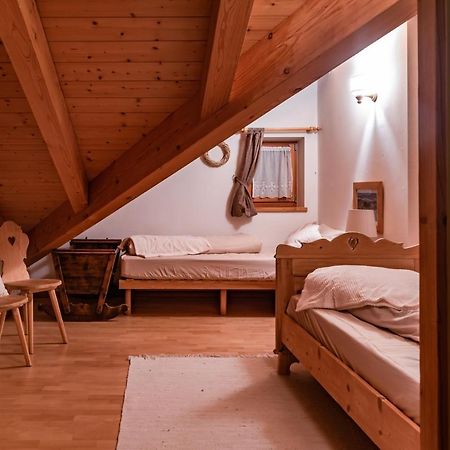 Sciliarguesthouse-Due Piani Parcheggio Privato 卡斯特尔罗托 外观 照片