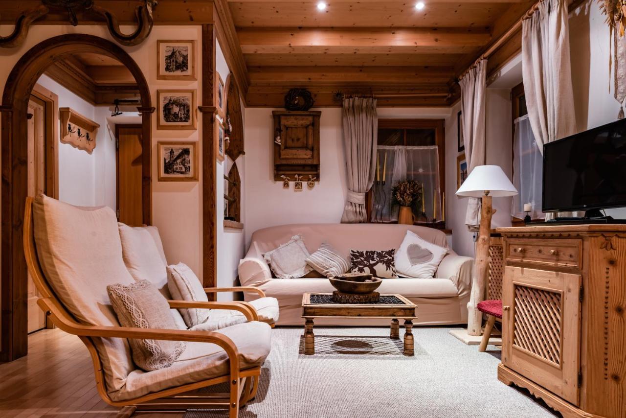 Sciliarguesthouse-Due Piani Parcheggio Privato 卡斯特尔罗托 外观 照片